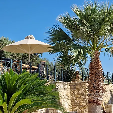 Tragana Villa *